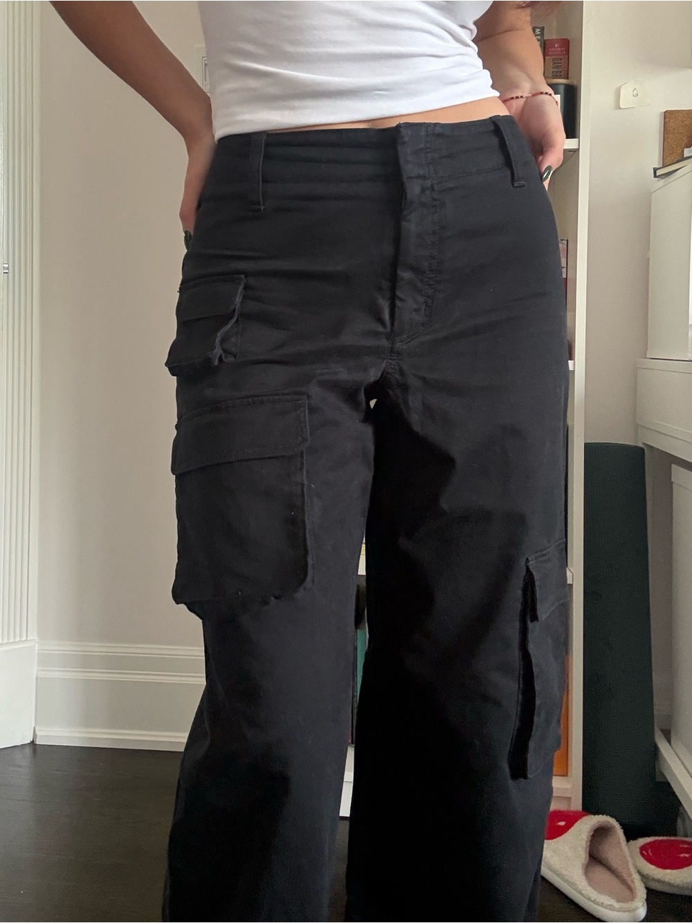 TNA Black Wide-Leg Cargo Pants - Picture 3 of 5